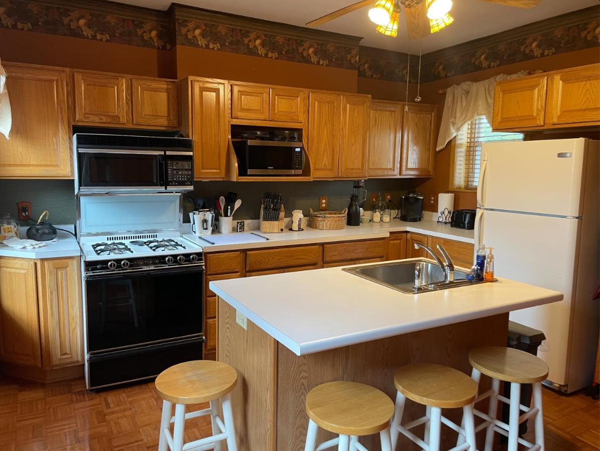 South Broadway Manor B&B - Near Fallingwater, Ohiopyle State Park, Hiking & Biking Trails Gap Scottdale 외부 사진