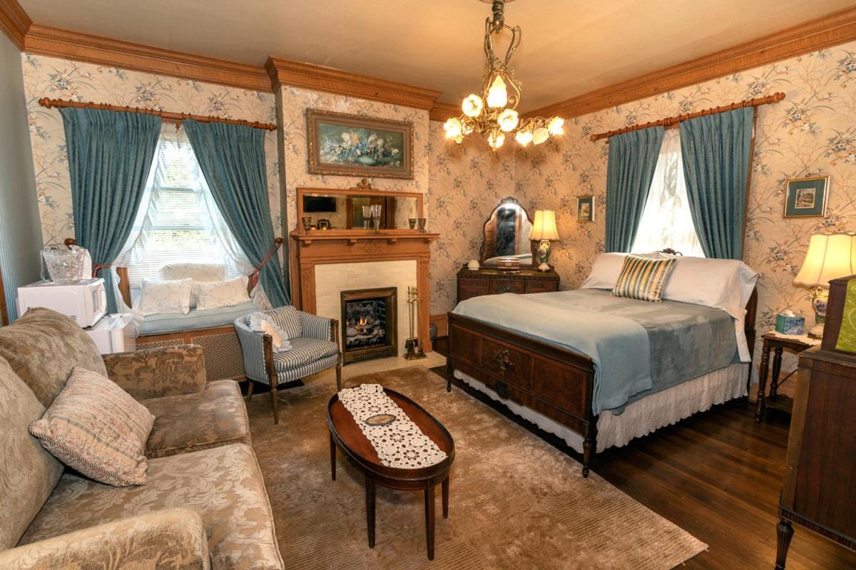 South Broadway Manor B&B - Near Fallingwater, Ohiopyle State Park, Hiking & Biking Trails Gap Scottdale 외부 사진