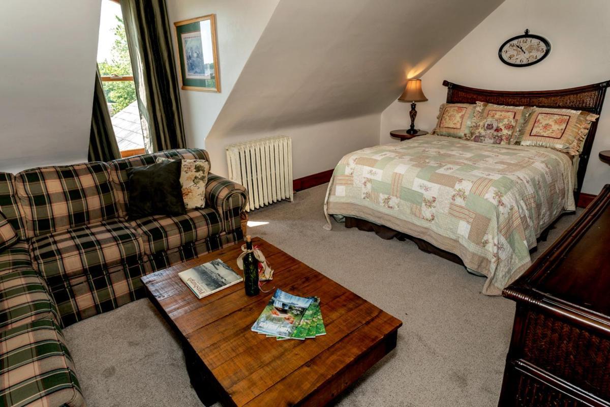 South Broadway Manor B&B - Near Fallingwater, Ohiopyle State Park, Hiking & Biking Trails Gap Scottdale 외부 사진