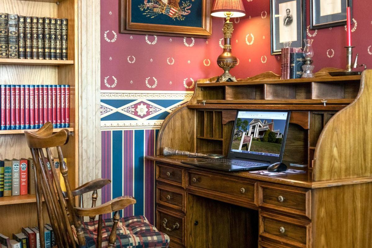 South Broadway Manor B&B - Near Fallingwater, Ohiopyle State Park, Hiking & Biking Trails Gap Scottdale 외부 사진