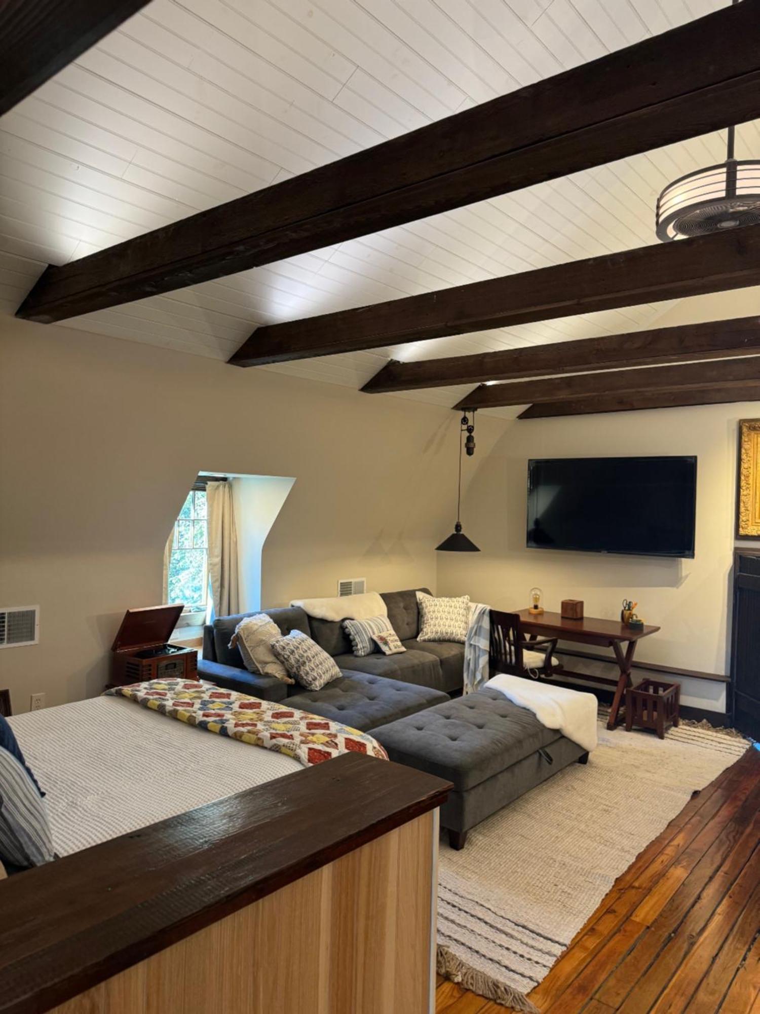 South Broadway Manor B&B - Near Fallingwater, Ohiopyle State Park, Hiking & Biking Trails Gap Scottdale 외부 사진